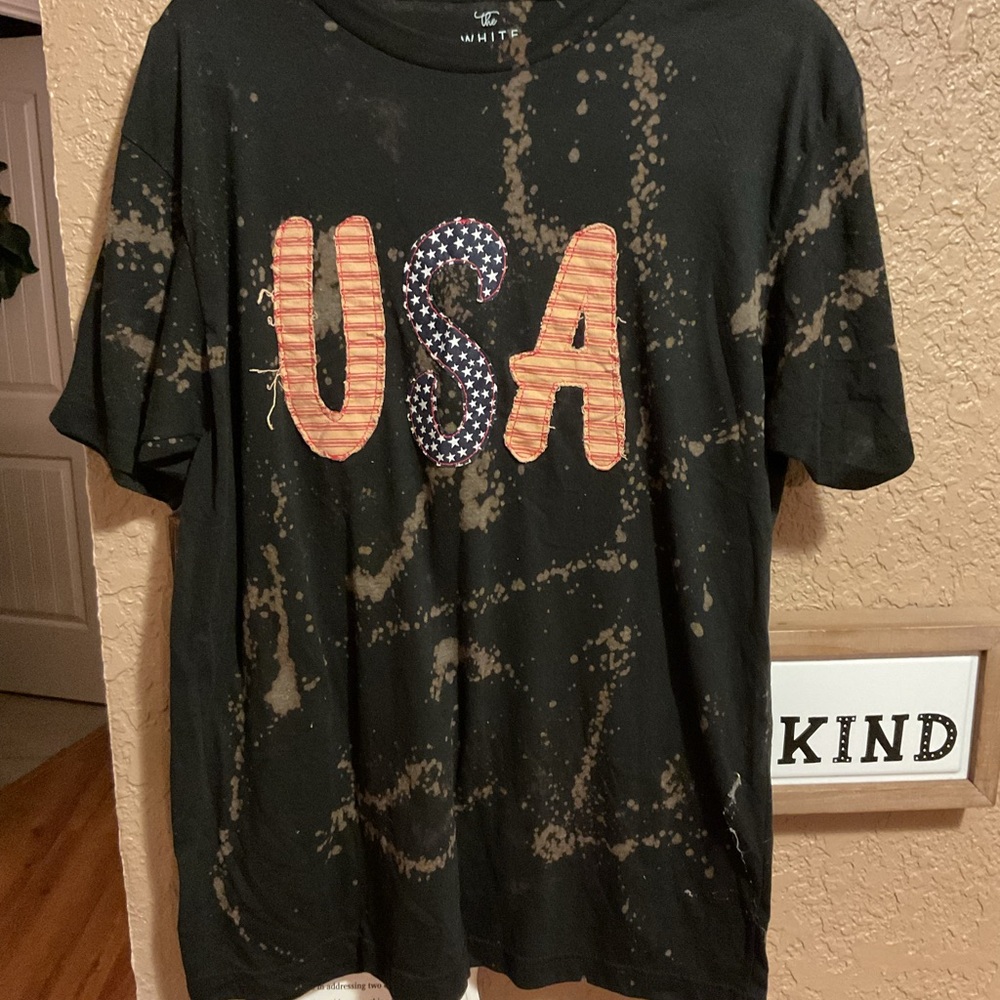 The White Stitch Black Bleached USA Patriotic Shirt Women’s Size Large